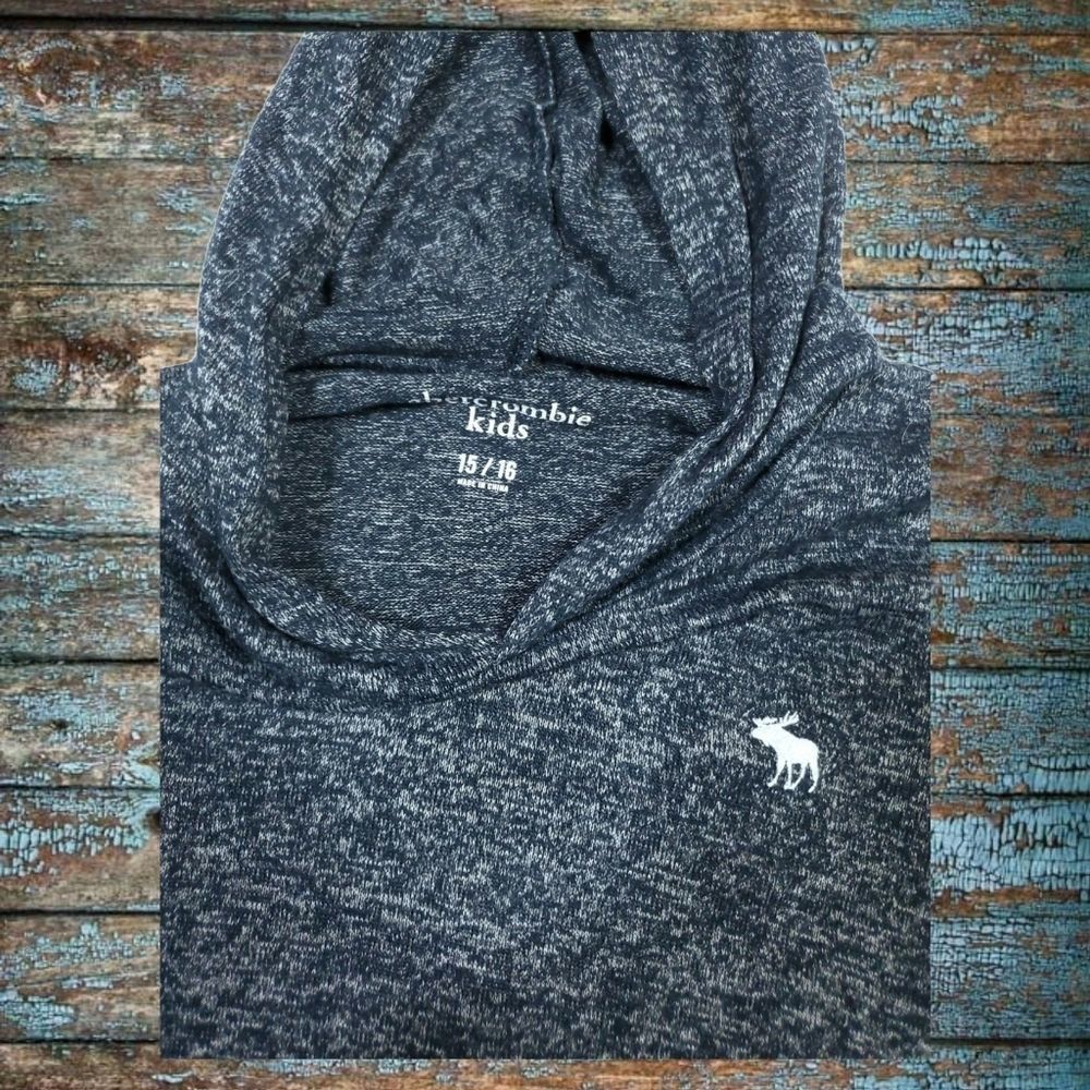 ABERCROMBIE & FITCH KIDS TOP - Picture 3 of 4